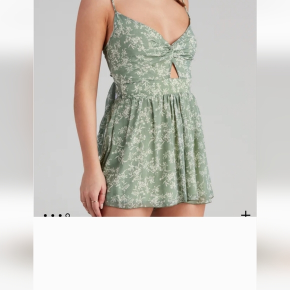 Windsor Rompers - Picture 2 of 9